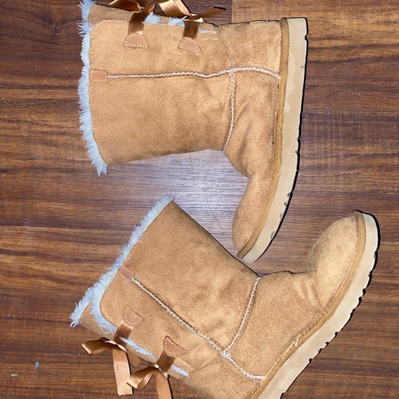 Ugg Bailey Bows size 7 - Picture 4 of 4